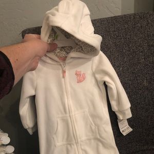 Hooded girls 9mos onesie - Carter’s